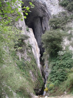 Cueva de la Leze